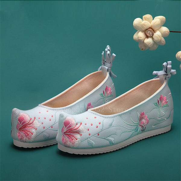 Ancient Chinese Women Shoe Traditional Hanfu Lotus Embroidery Canvas Flat Shoes Cosplay Oriental Girl Ankle Strap Shoes Lolita